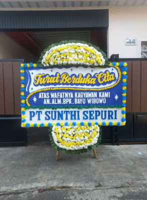 Papan Bunga Duka di Banyuroto