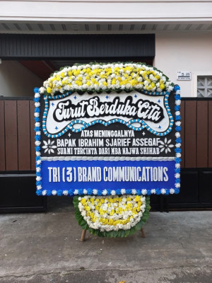 Papan Bunga Duka di Banyuroto